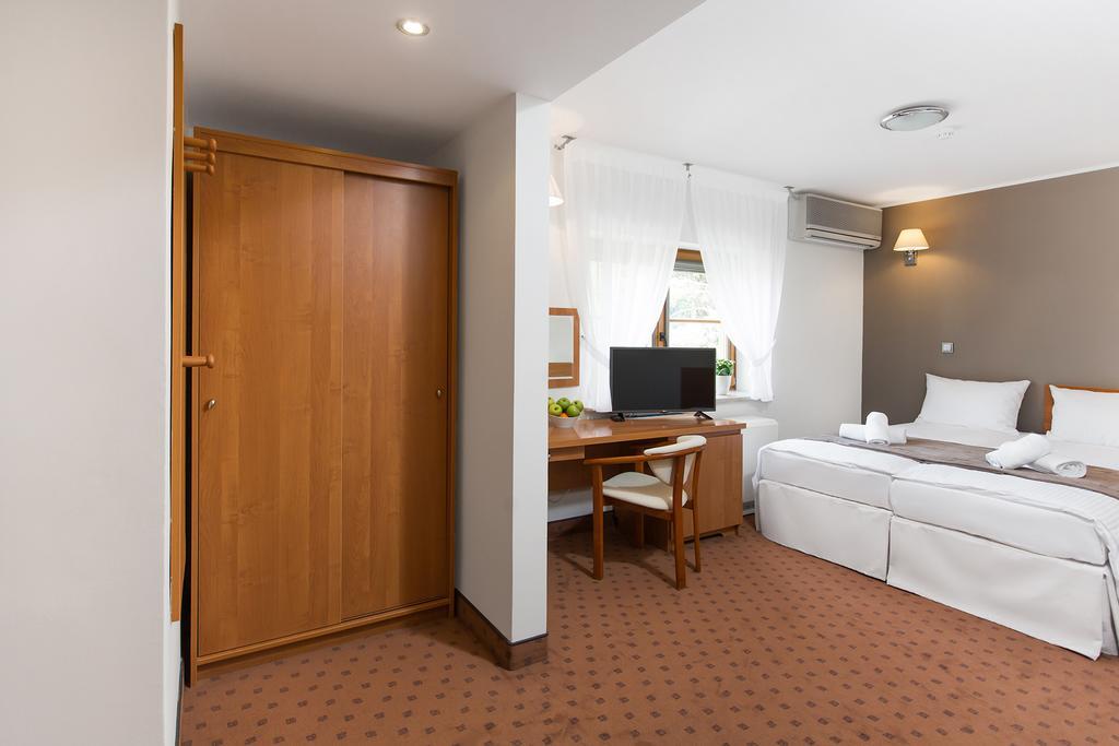 Hotel Debowa Gora Active & Spa Lack  ภายนอก รูปภาพ