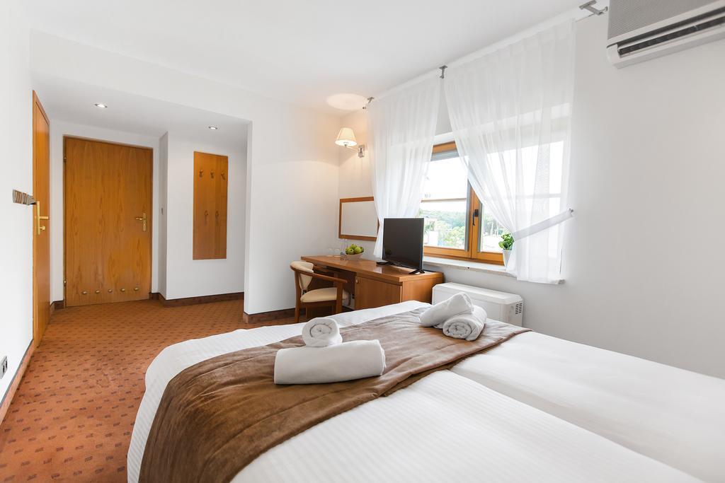 Hotel Debowa Gora Active & Spa Lack  ภายนอก รูปภาพ