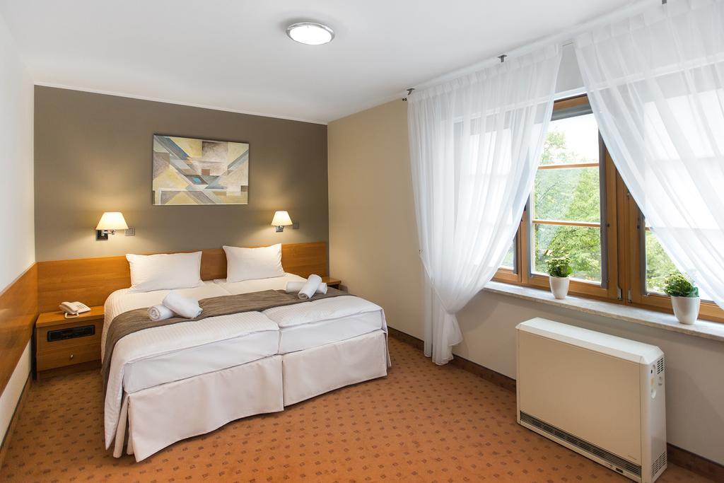 Hotel Debowa Gora Active & Spa Lack  ภายนอก รูปภาพ