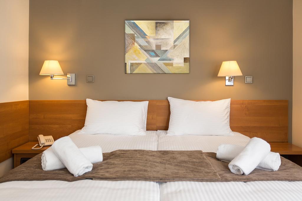 Hotel Debowa Gora Active & Spa Lack  ภายนอก รูปภาพ