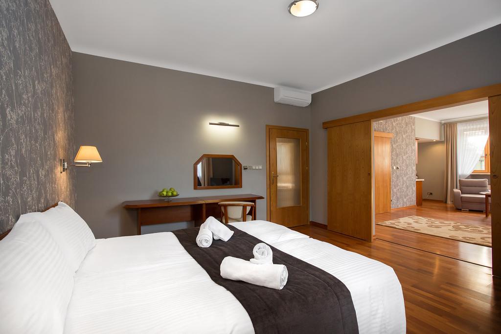 Hotel Debowa Gora Active & Spa Lack  ภายนอก รูปภาพ